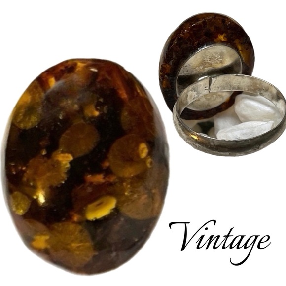 Amber Jewelry - AMBER & SILVER VINTAGE Ring in a Domed Shape. Size 6